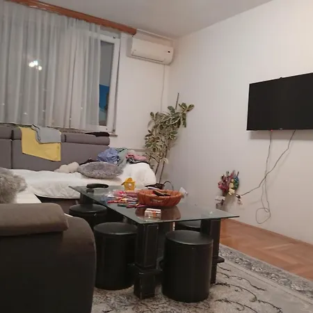 Apartment Stan Na Dan Kemo *